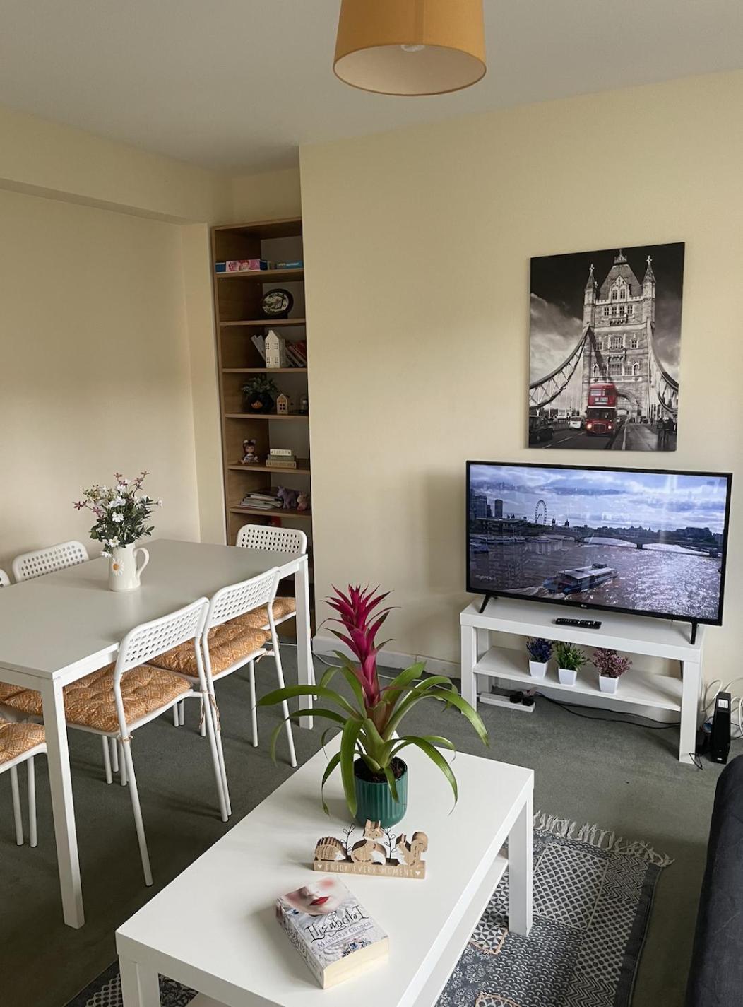 Stunning Flat Close To Regents Park And Euston Station! Londres Exterior foto